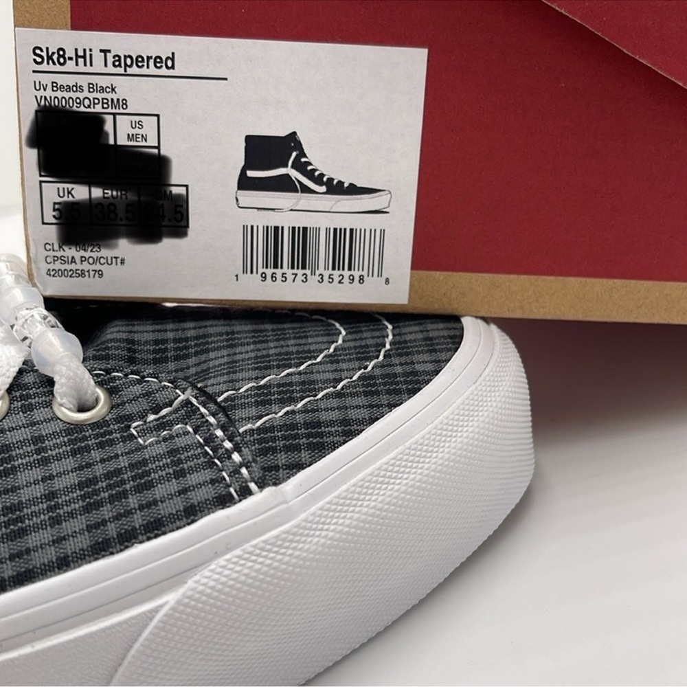 Vans WMNS Sk8-Hi Tapered Uv Beads Black
VN0009QPBM8
Sneakers - Picture 16 of 16